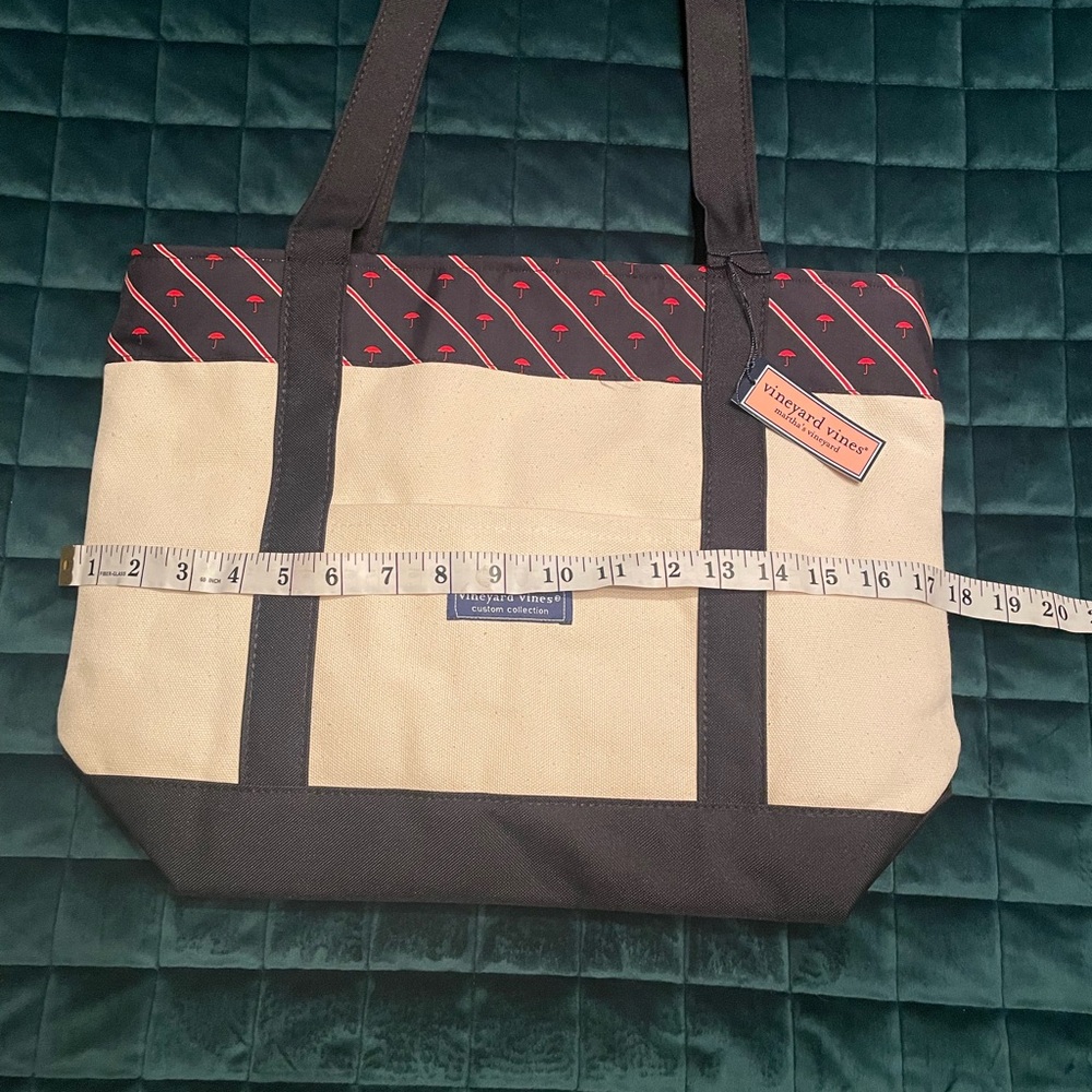 Vineyard Vines canvas tote NWT - Picture 3 of 12